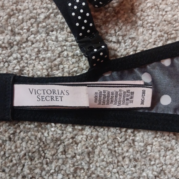 2 VS bras size.36c - Picture 5 of 5